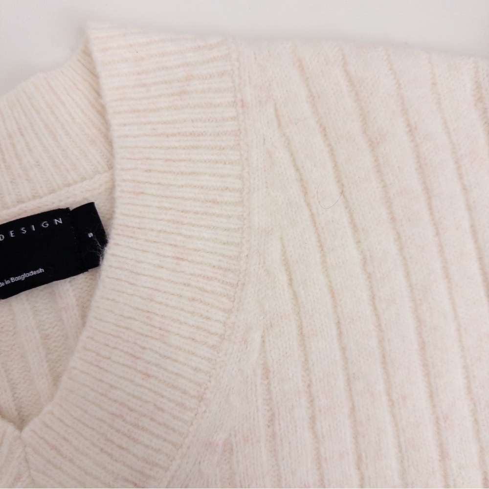 ASOS DESIGN . Ribbed V-Neck Knit Sweater - Picture 7 of 8